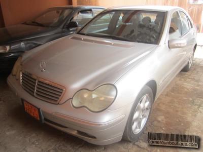 Location voiture Mercedes Benz C240 à Yaoundé