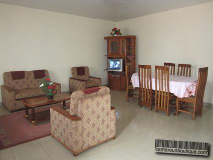Salle à manger appartement meublé Yaoundé Ekié